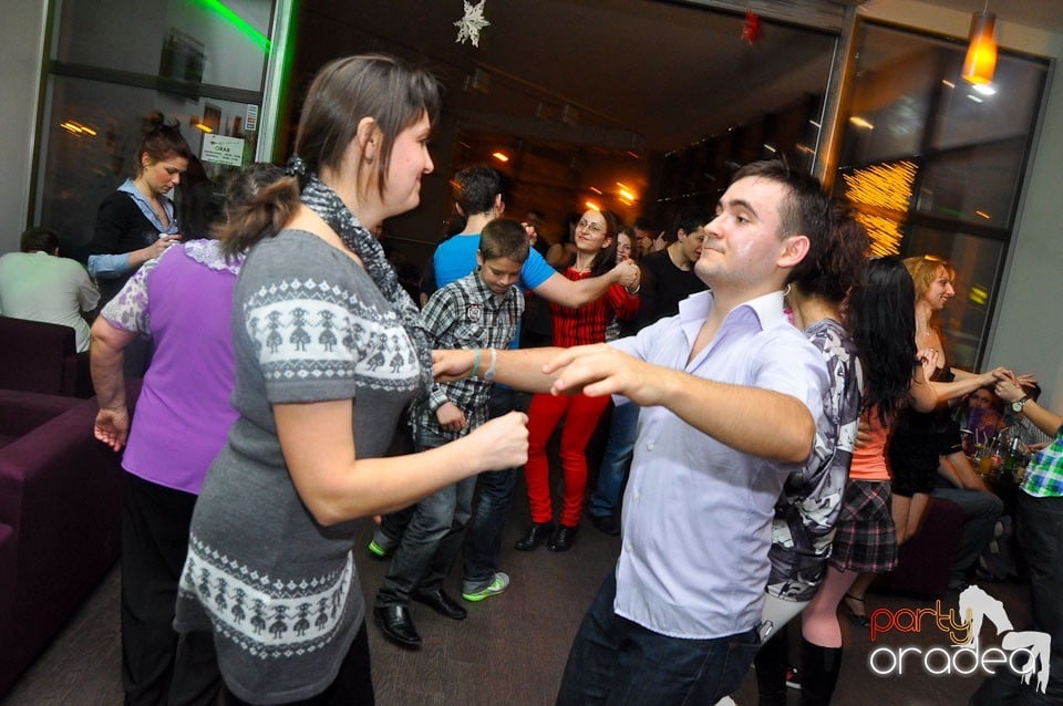 Seară de dans în Blondy's Art Café, 