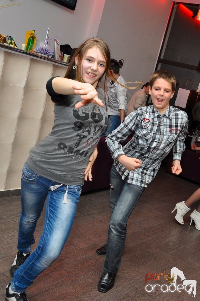 Seară de dans în Blondy's Art Café, 