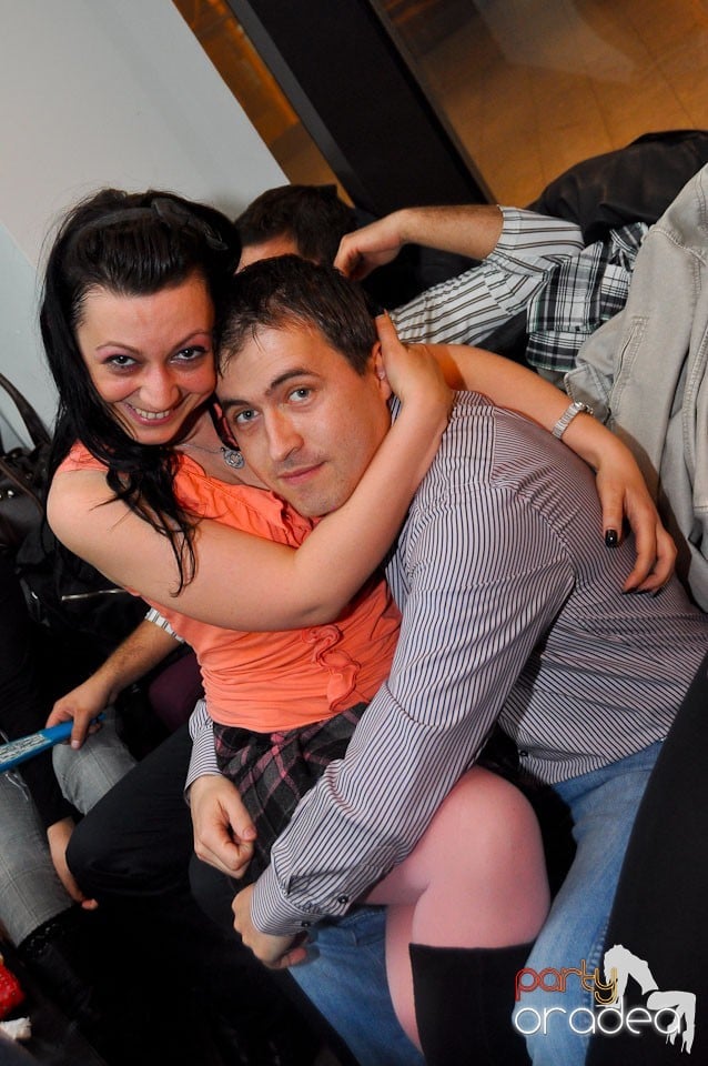 Seară de dans în Blondy's Art Café, 