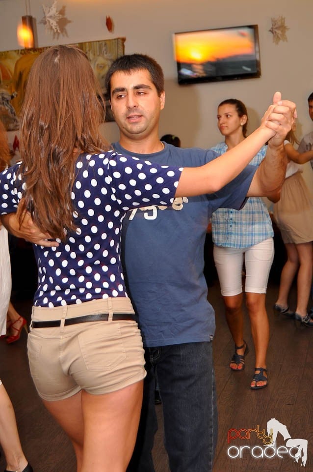 Seară de dans în Blondy's, 