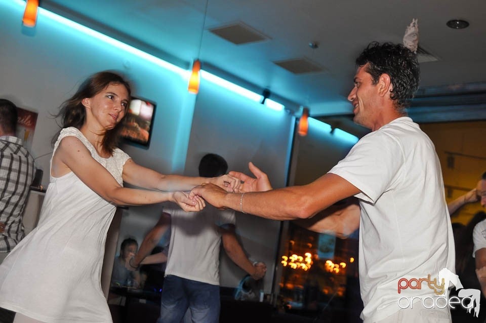 Seară de dans în Blondy's, 