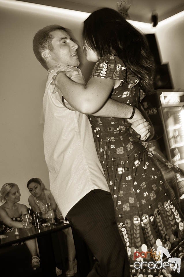 Seară de dans în Blondy's, 