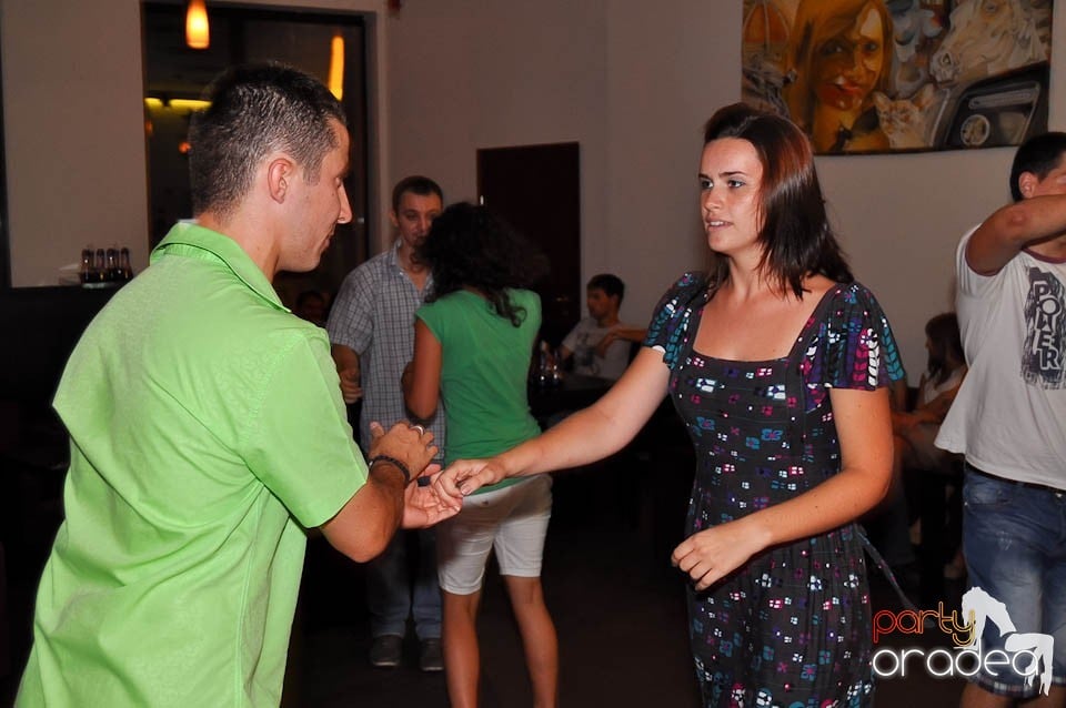 Seară de dans în Blondy's, 