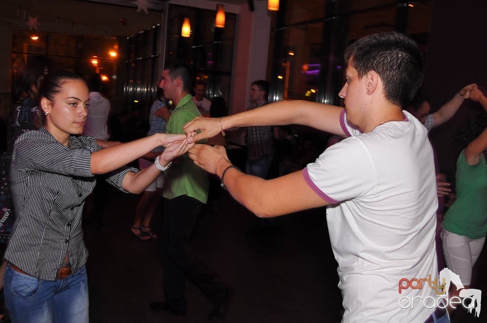 Seară de dans în Blondy's, 