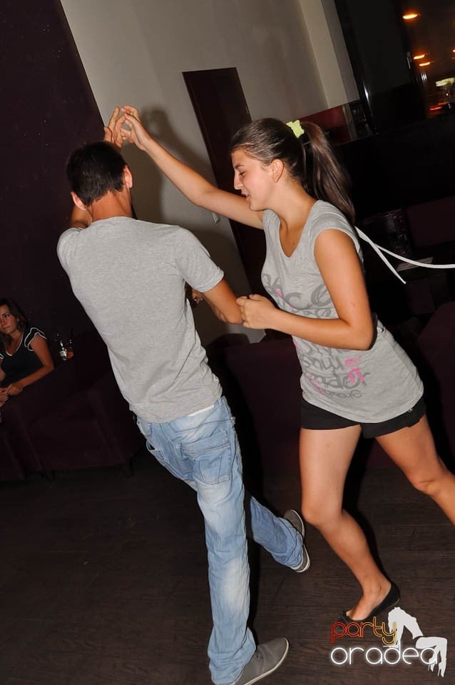 Seară de dans în Blondy's, 