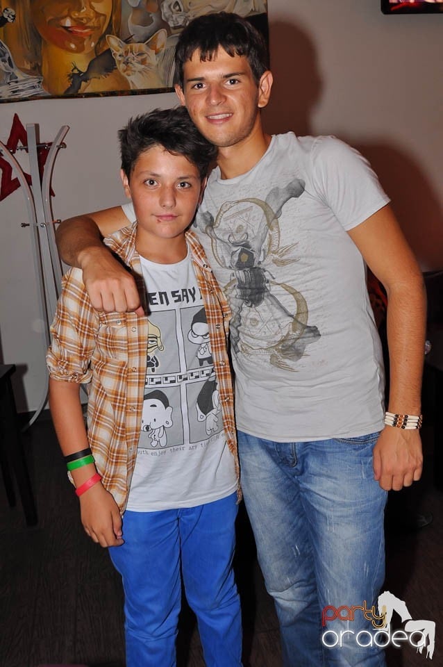 Seară de dans în Blondy's, 