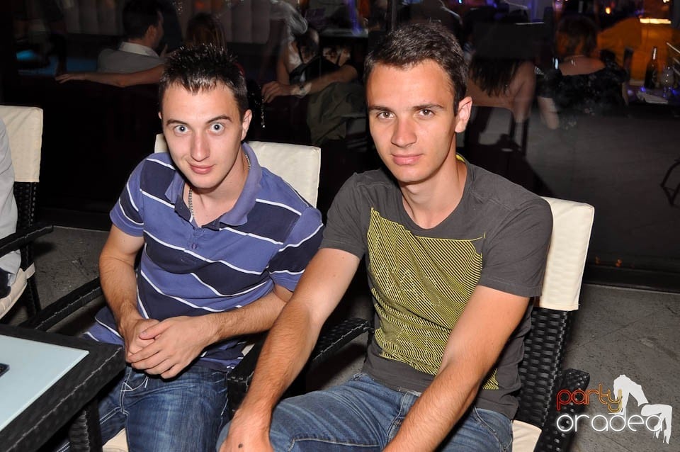 Seară de dans în Blondy's, 