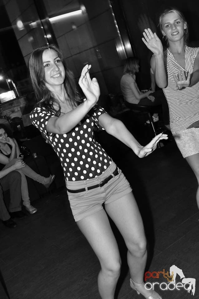 Seară de dans în Blondy's, 