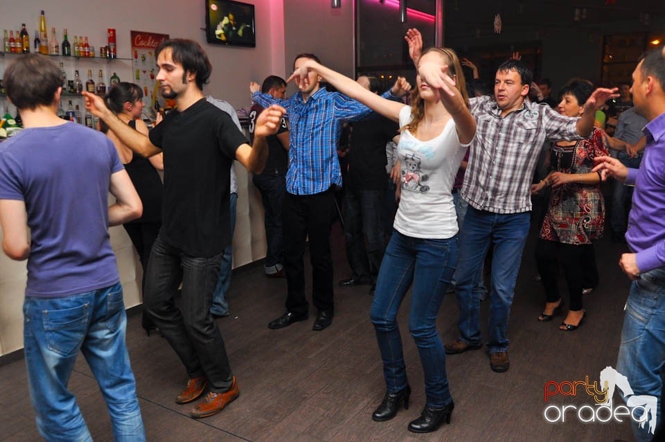 Seară de dans în Blondy's, 