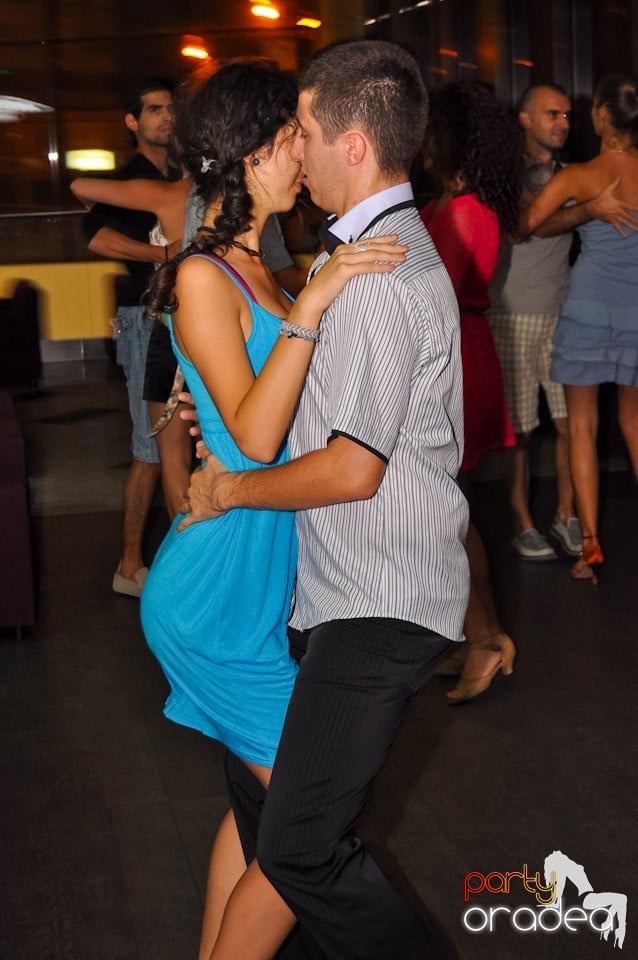 Seară de dans în Blondy's, 