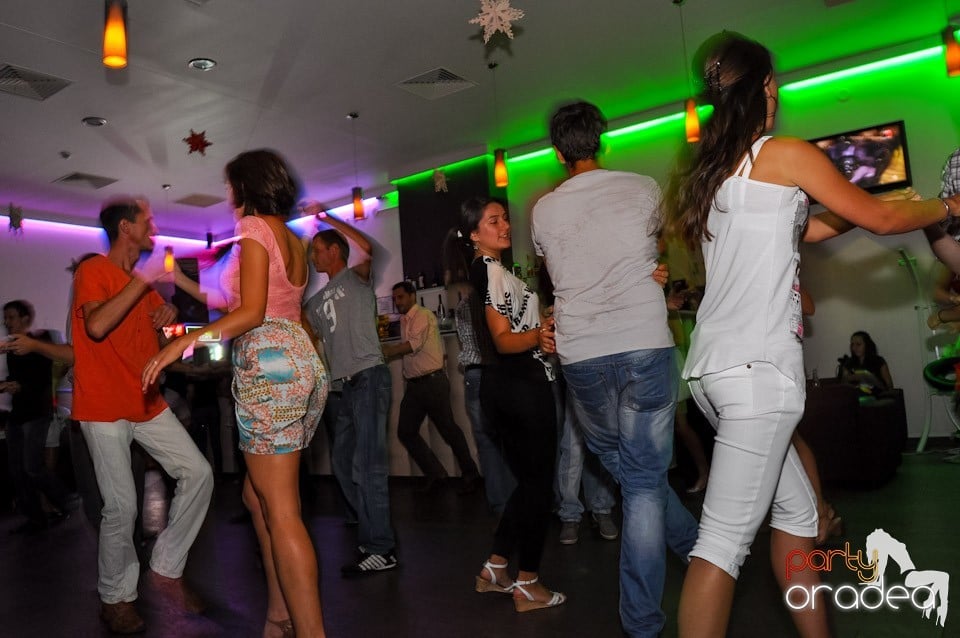 Seară de dans în Blondy's, 