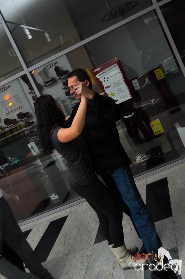 Seară de dans în Blondy's, 