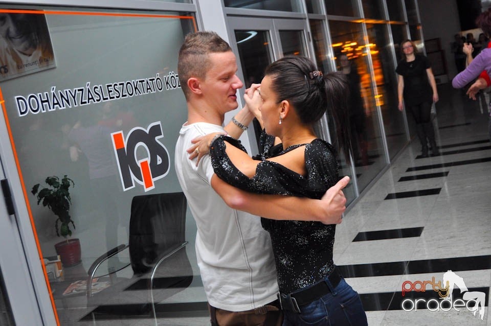 Seară de dans în Blondy's, 