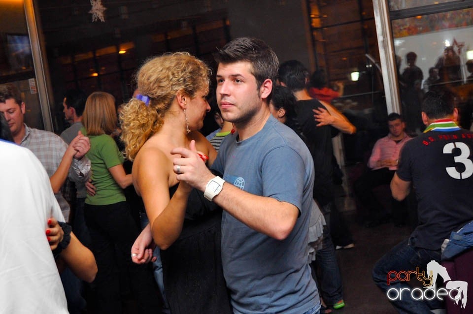 Seară de dans în Blondy's, 