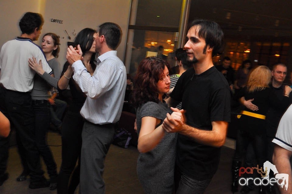 Seară de dans în Blondy's, 