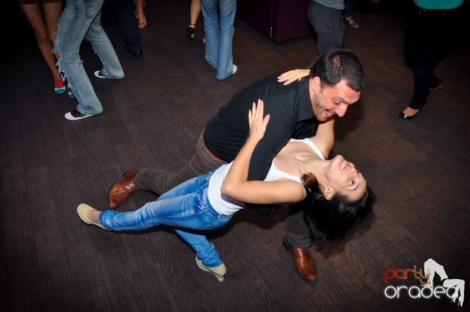 Seară de dans în Blondy's, 