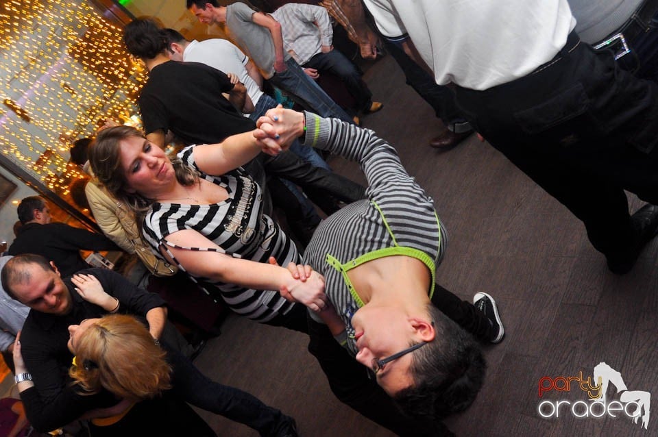 Seară de dans în Blondy's, 