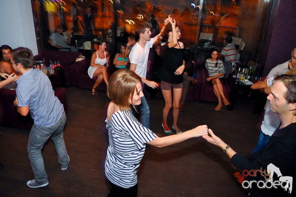 Seară de dans în Blondy's, 