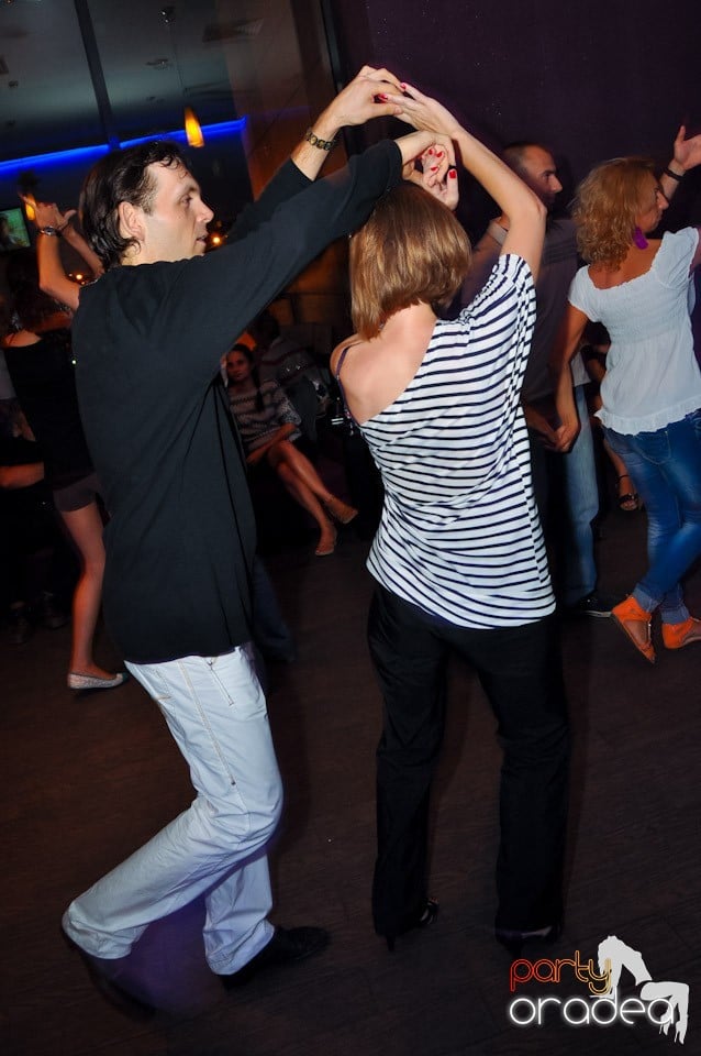 Seară de dans în Blondy's, 