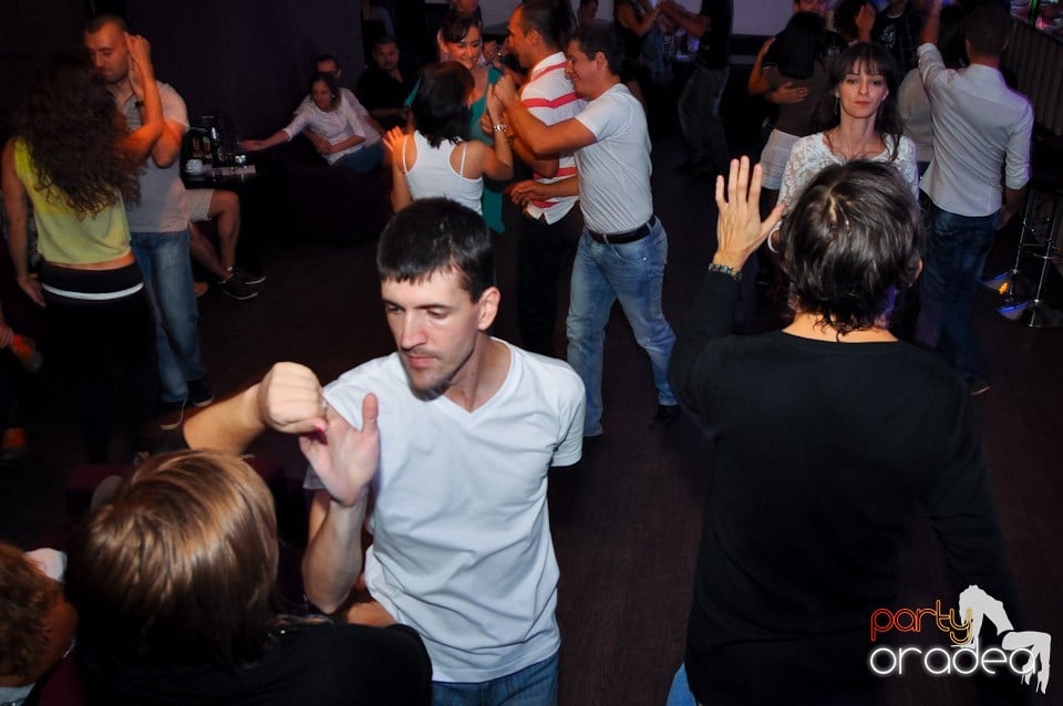 Seară de dans în Blondy's, 