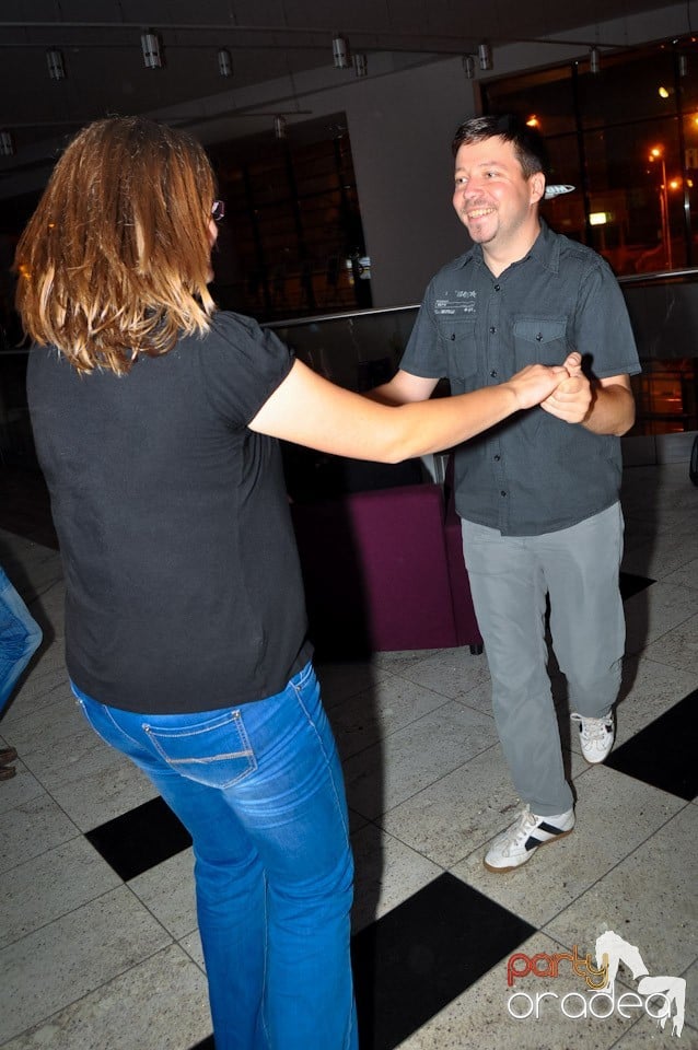 Seară de dans în Blondy's, 