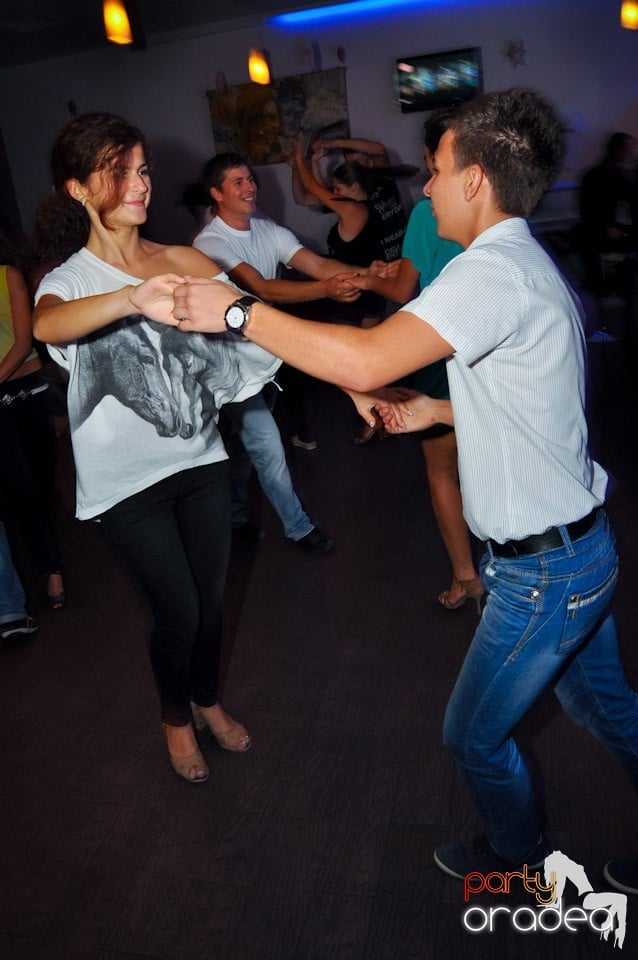 Seară de dans în Blondy's, 