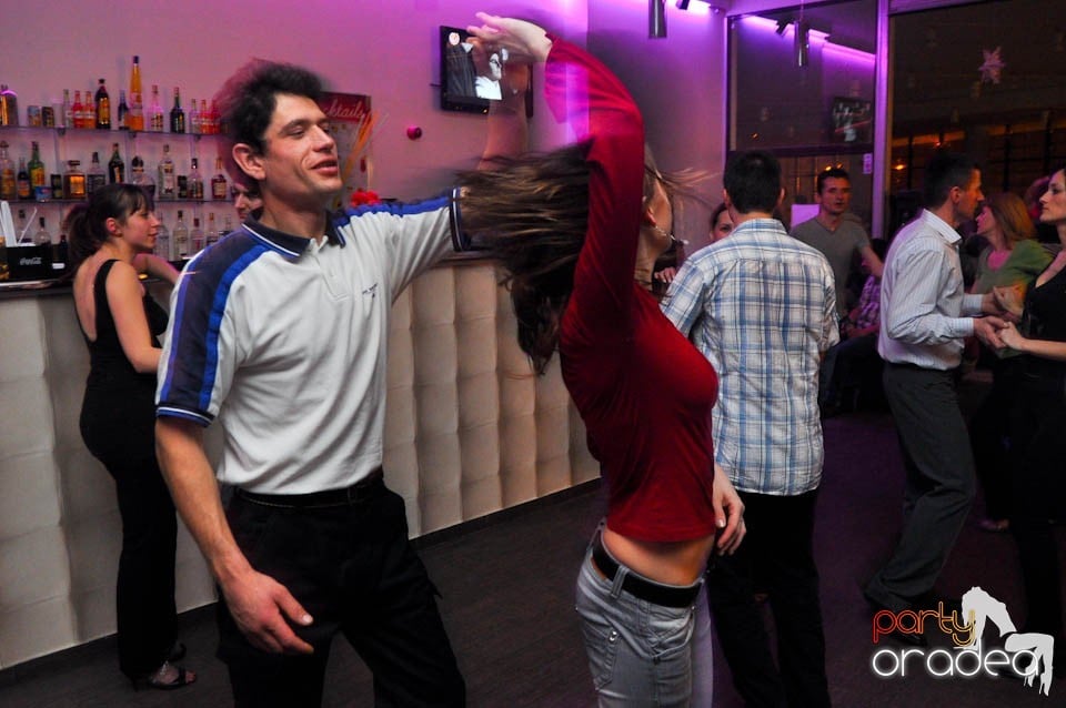 Seară de dans în Blondy's, 