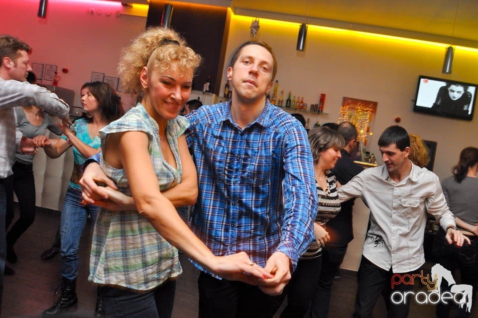 Seară de dans în Blondy's, 