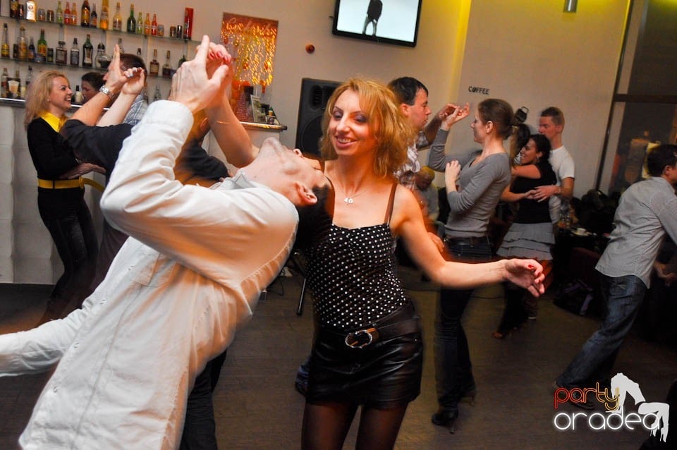 Seară de dans în Blondy's, 