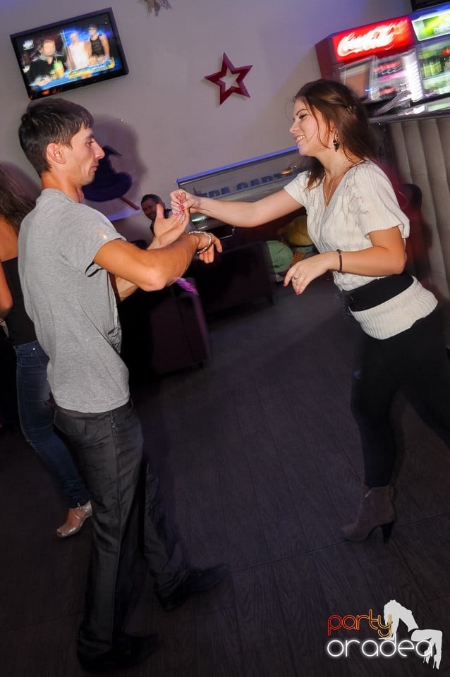 Seară de dans în Blondy's, 