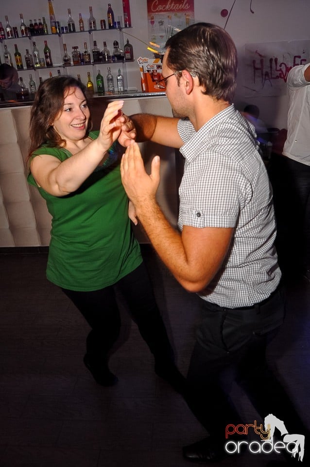 Seară de dans în Blondy's, 