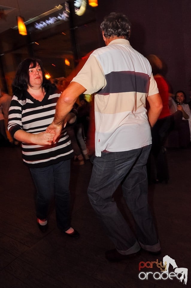 Seară de dans în Blondy's, 