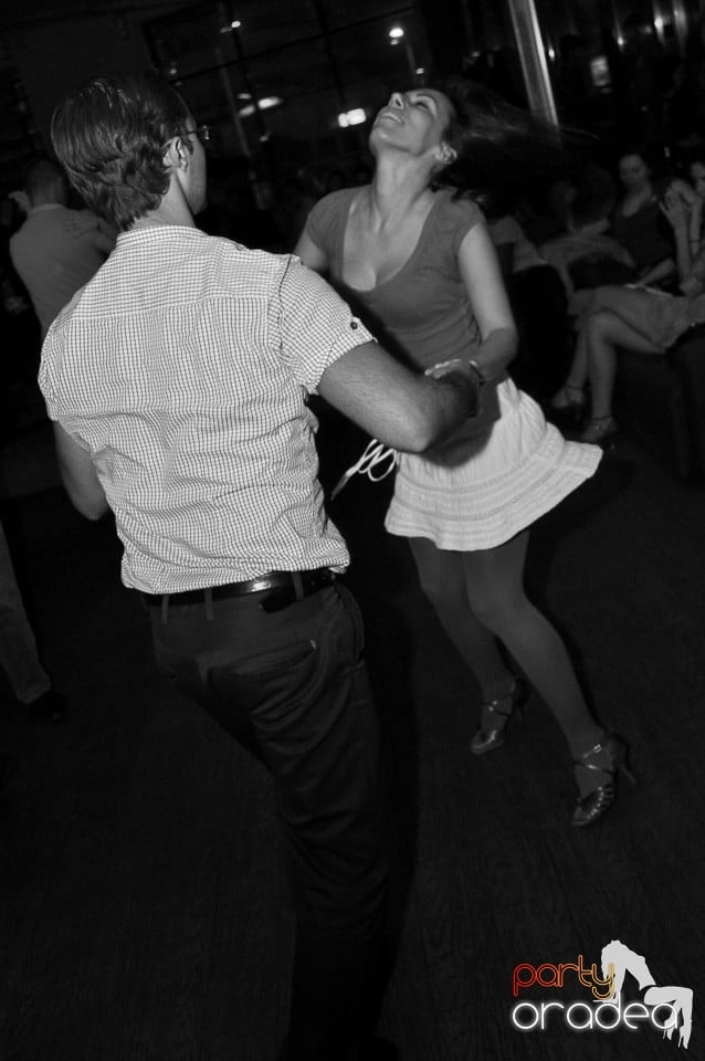 Seară de dans în Blondy's, 