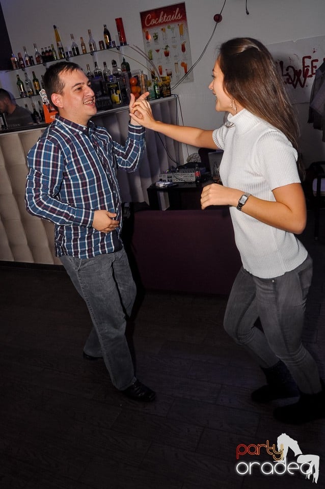 Seară de dans în Blondy's, 