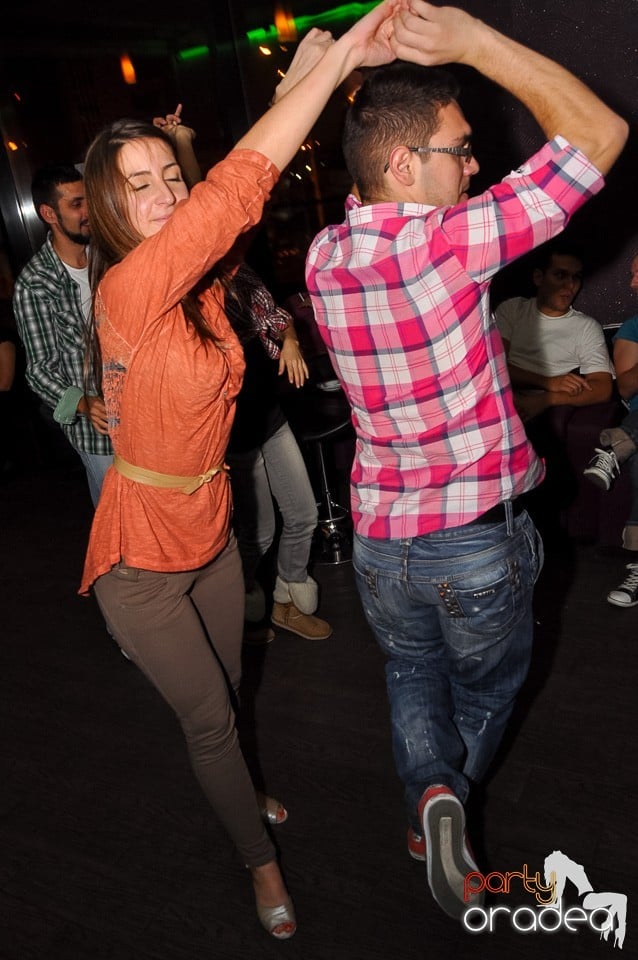 Seară de dans în Blondy's, 