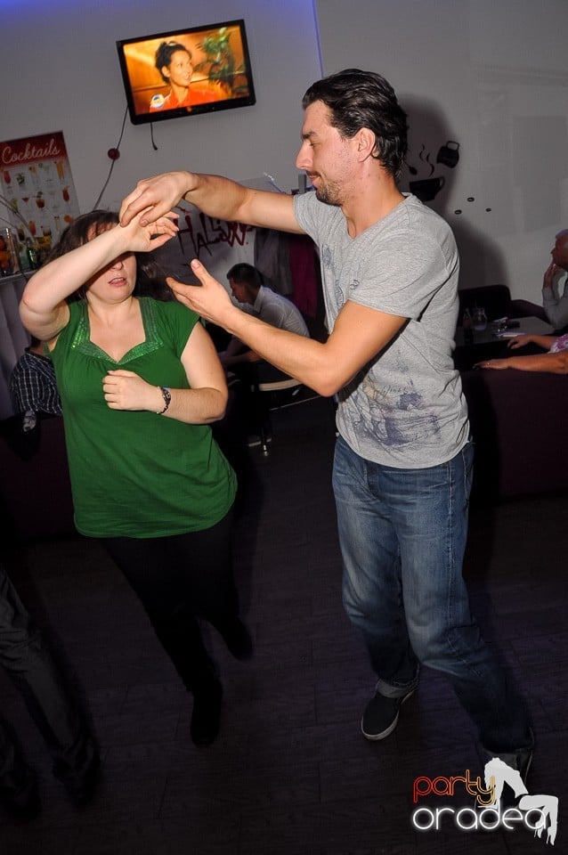 Seară de dans în Blondy's, 