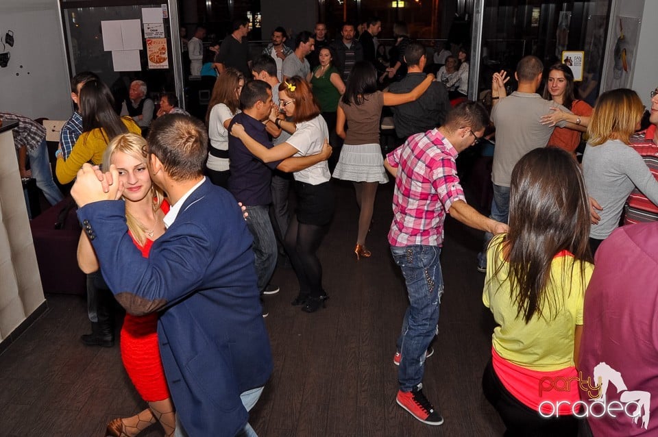 Seară de dans în Blondy's, 