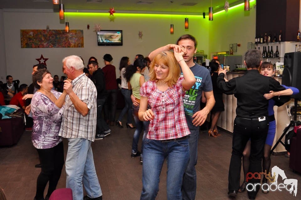 Seară de dans în Blondy's, 