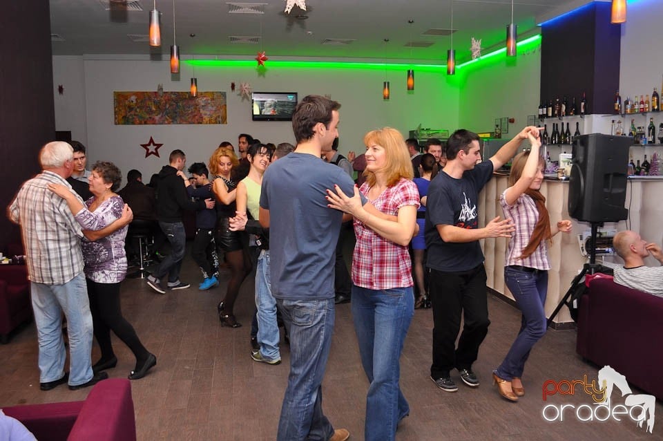 Seară de dans în Blondy's, 