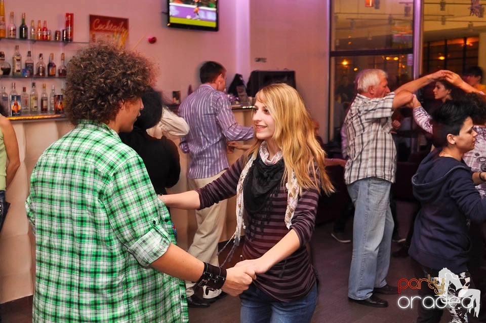 Seară de dans în Blondy's, 