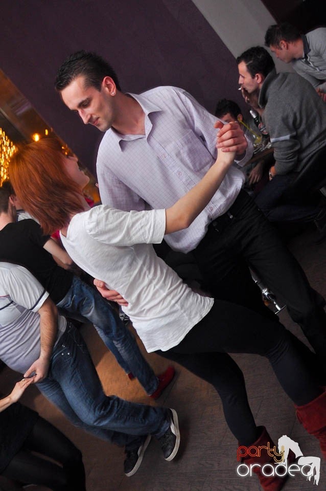 Seară de dans în Blondy's, 