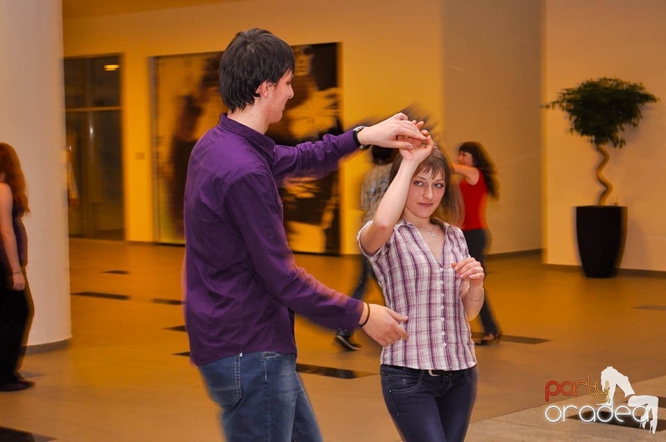 Seară de dans în Blondy's, 