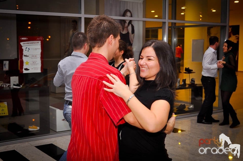 Seară de dans în Blondy's, 