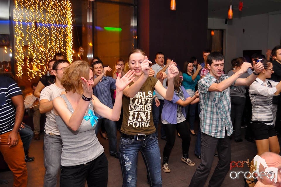 Seară de dans în Blondy's, 