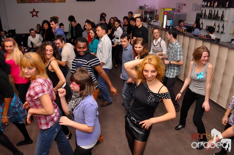 Seară de dans în Blondy's, 