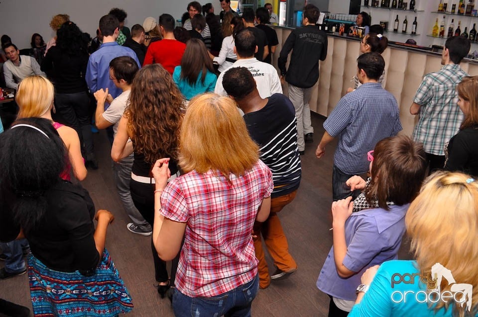 Seară de dans în Blondy's, 