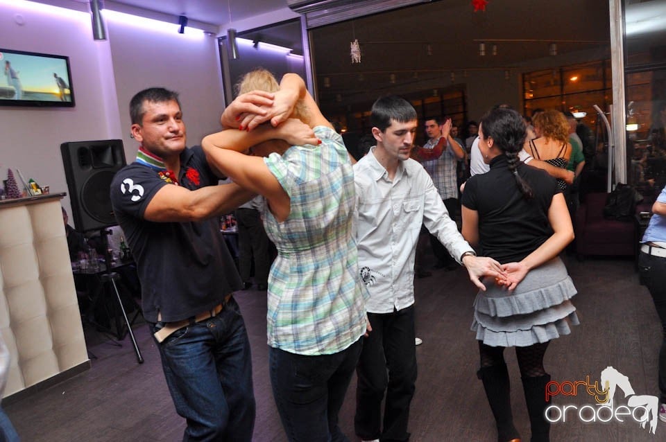 Seară de dans în Blondy's, 