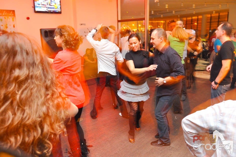 Seară de dans în Blondy's, 