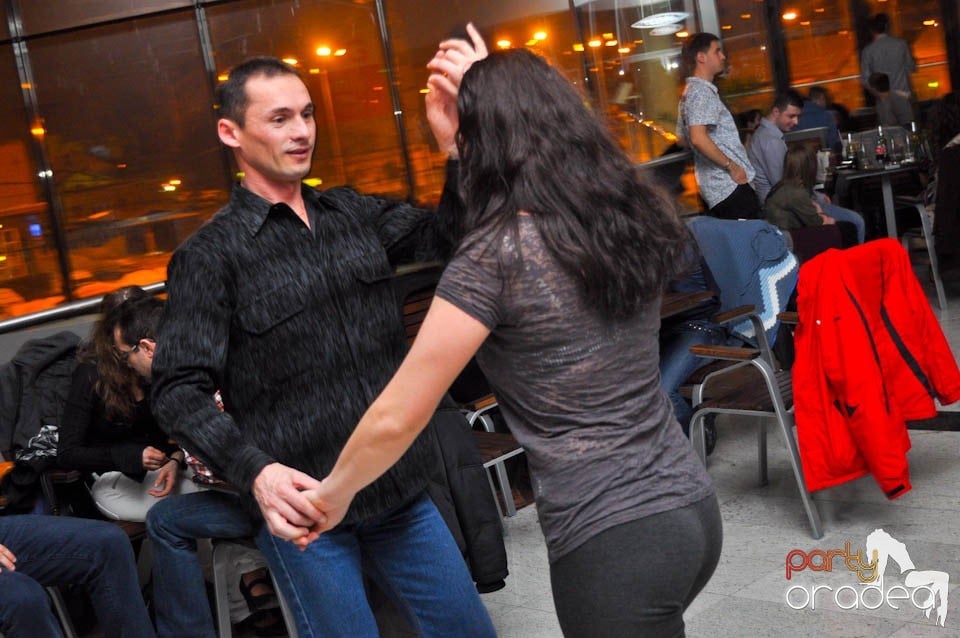 Seară de dans în Blondy's, 