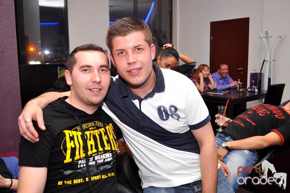 Seară de dans în Blondy's, 